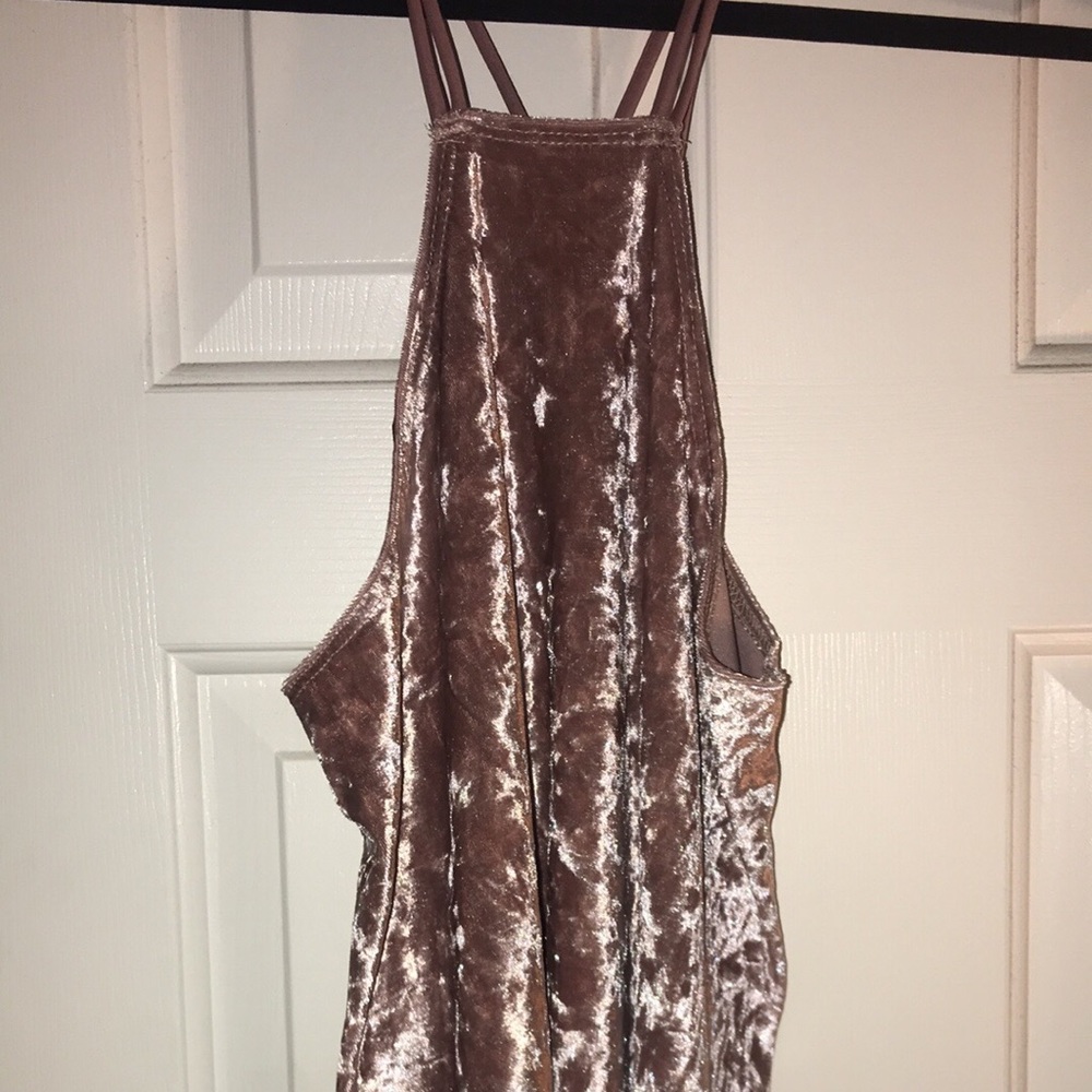 Women’s velvet tank top